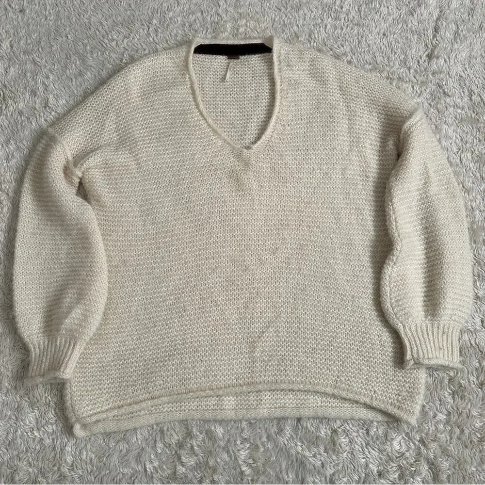 Free People Ivory V-Neck Sweater cotton alpaca blend